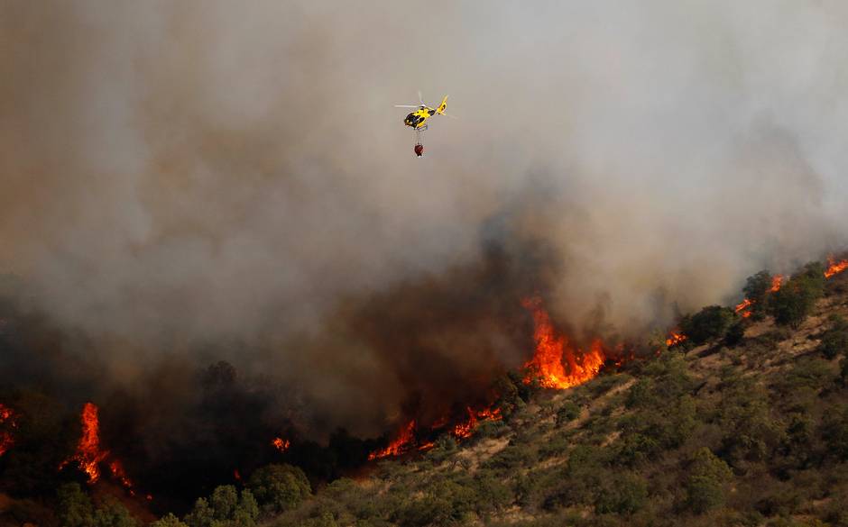 Alerta Roja En Cautín Y Valdivia 19 Incendios Forestales Permanecen